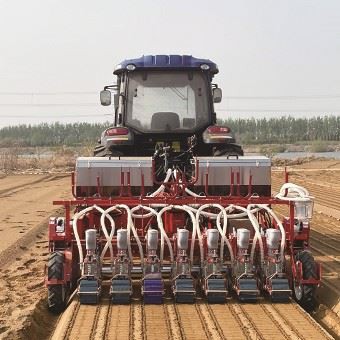 14 row pneumatic onion seeder 3